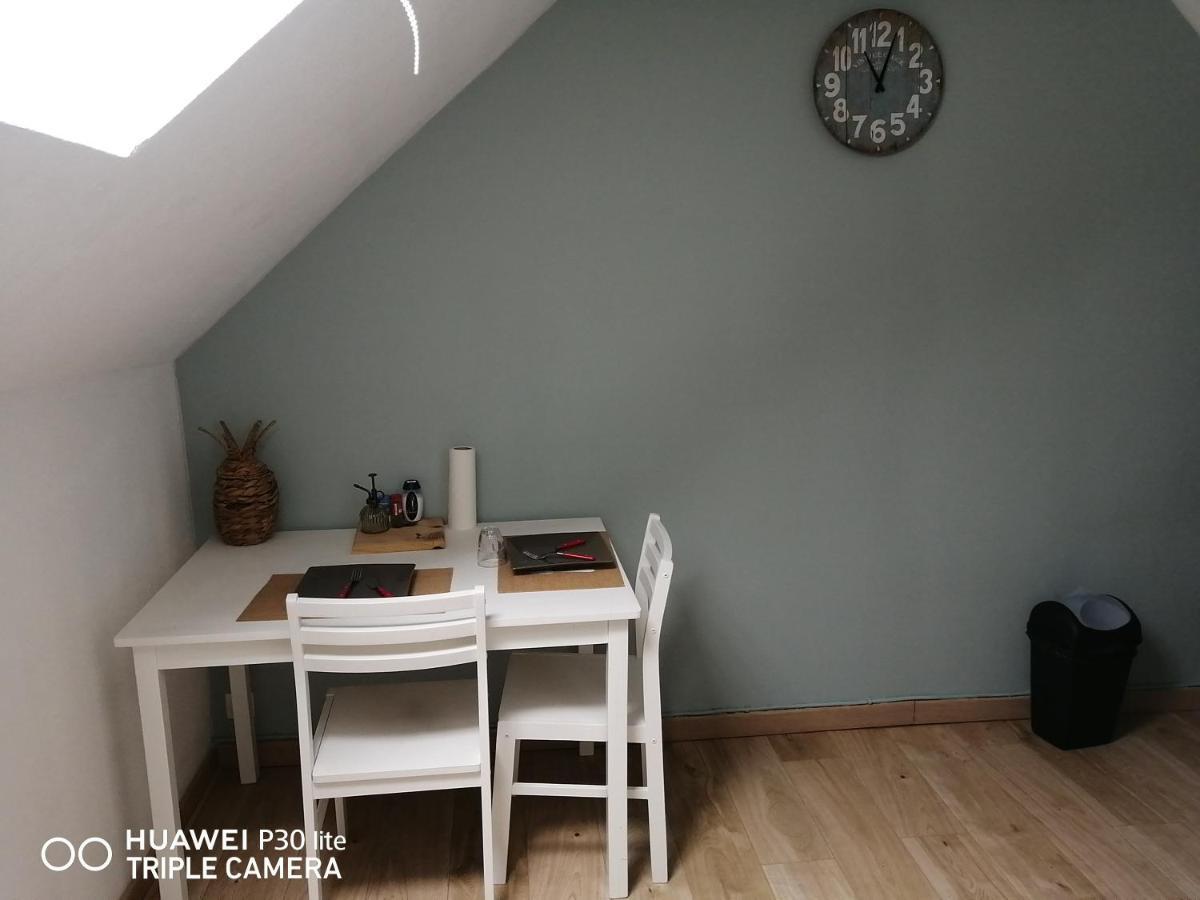 Studio Grand Lit 160 Tout Equipe Wifi Le Creusot Dış mekan fotoğraf
